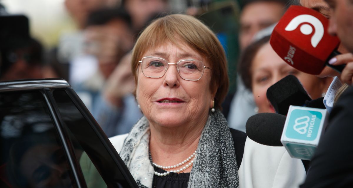 “La sociedad chilena tiene mucha rabia”: Bachelet lanza dura reflexión sobre violencia y falta de diálogo