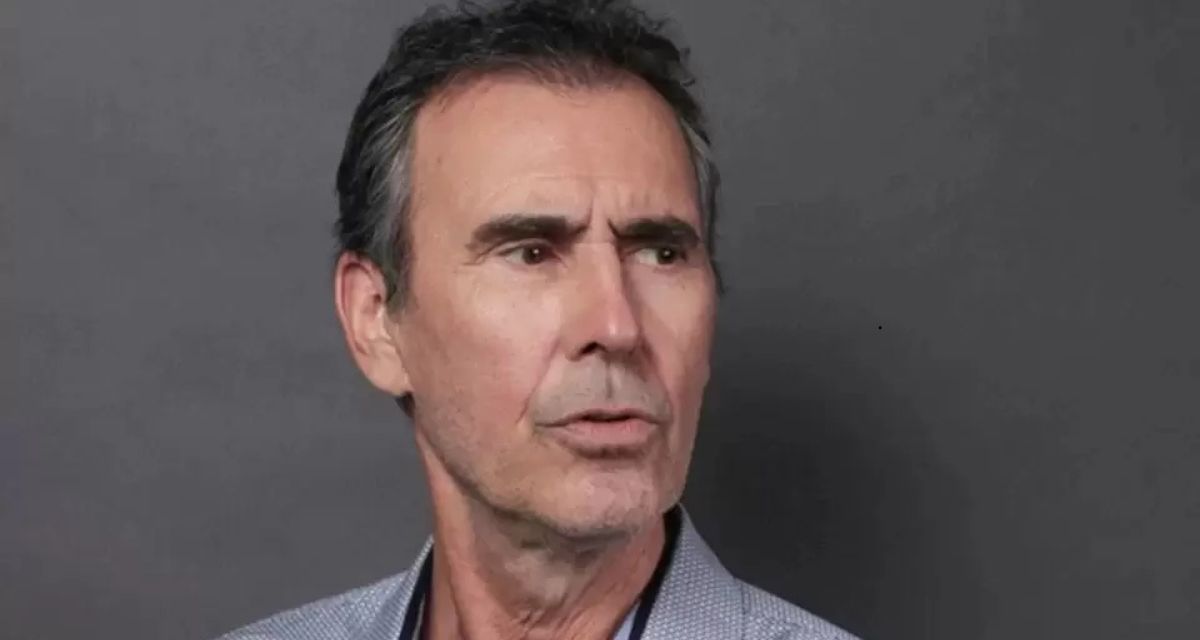 “He vivido de mis ahorros”: Cristián Campos reaparece en teatro tras denuncia de su ex hijastra