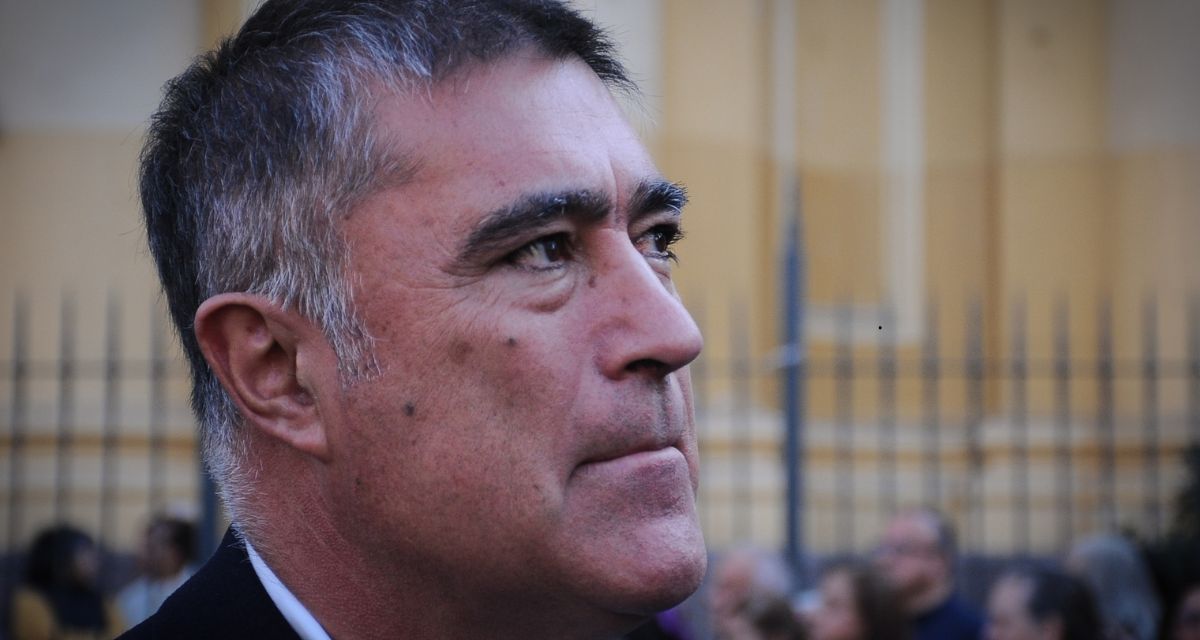 Polémica en Santiago: cuestionan millonarias horas extra en equipo de Desbordes, incluso de un concejal de otra comuna