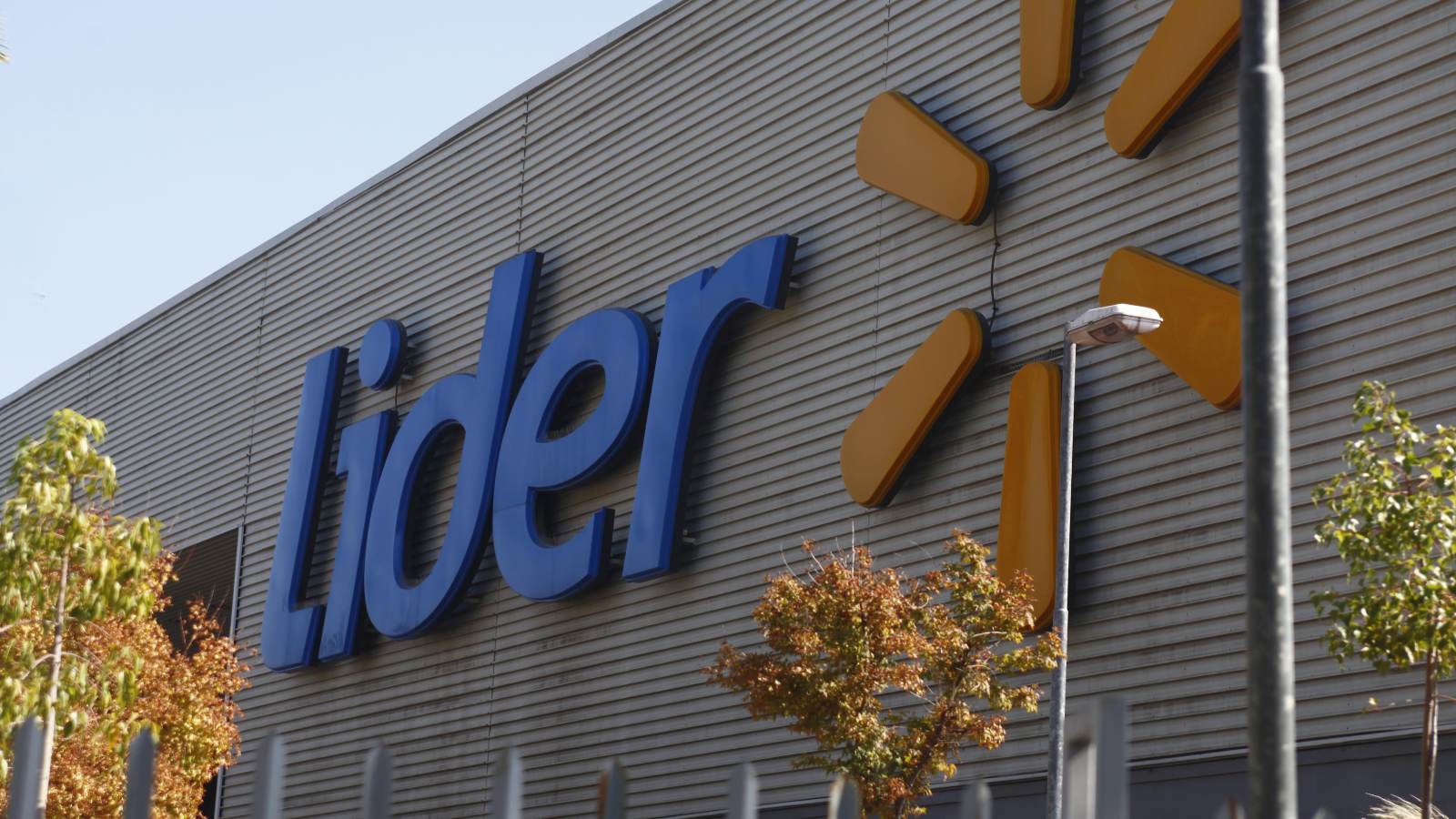 Walmart desvincula a 1.500 trabajadores corporativos: estos son los cambios que vienen