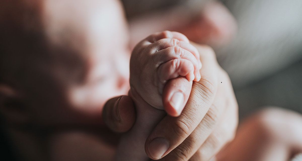 Intercambio de bebés en hospital: se confirma la millonaria suma que deberán recibir las familias afectadas