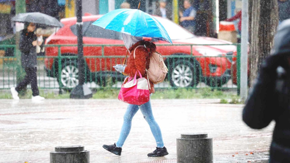 Vientos de hasta 60 km/h y fuertes lluvias: El frente de mal tiempo que afectará a estas regiones
