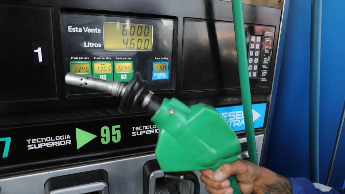 Guerra en Medio Oriente: Posible alza en combustibles y alimentos en Chile