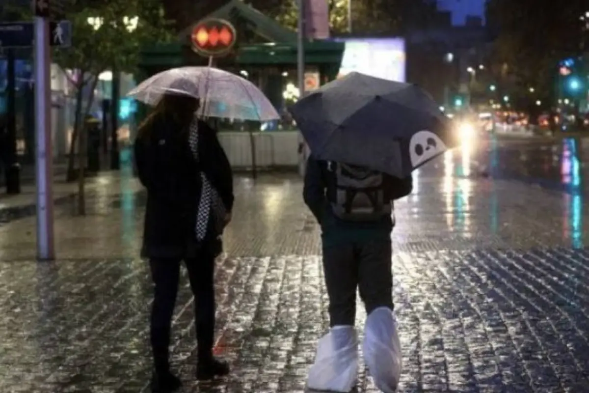 Invierno en Santiago: Dos días de lluvia pronosticados para esta semana