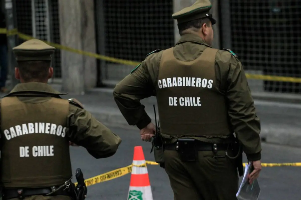 Bebé de 7 meses abandonado tras robo de vehículo en Estación Central